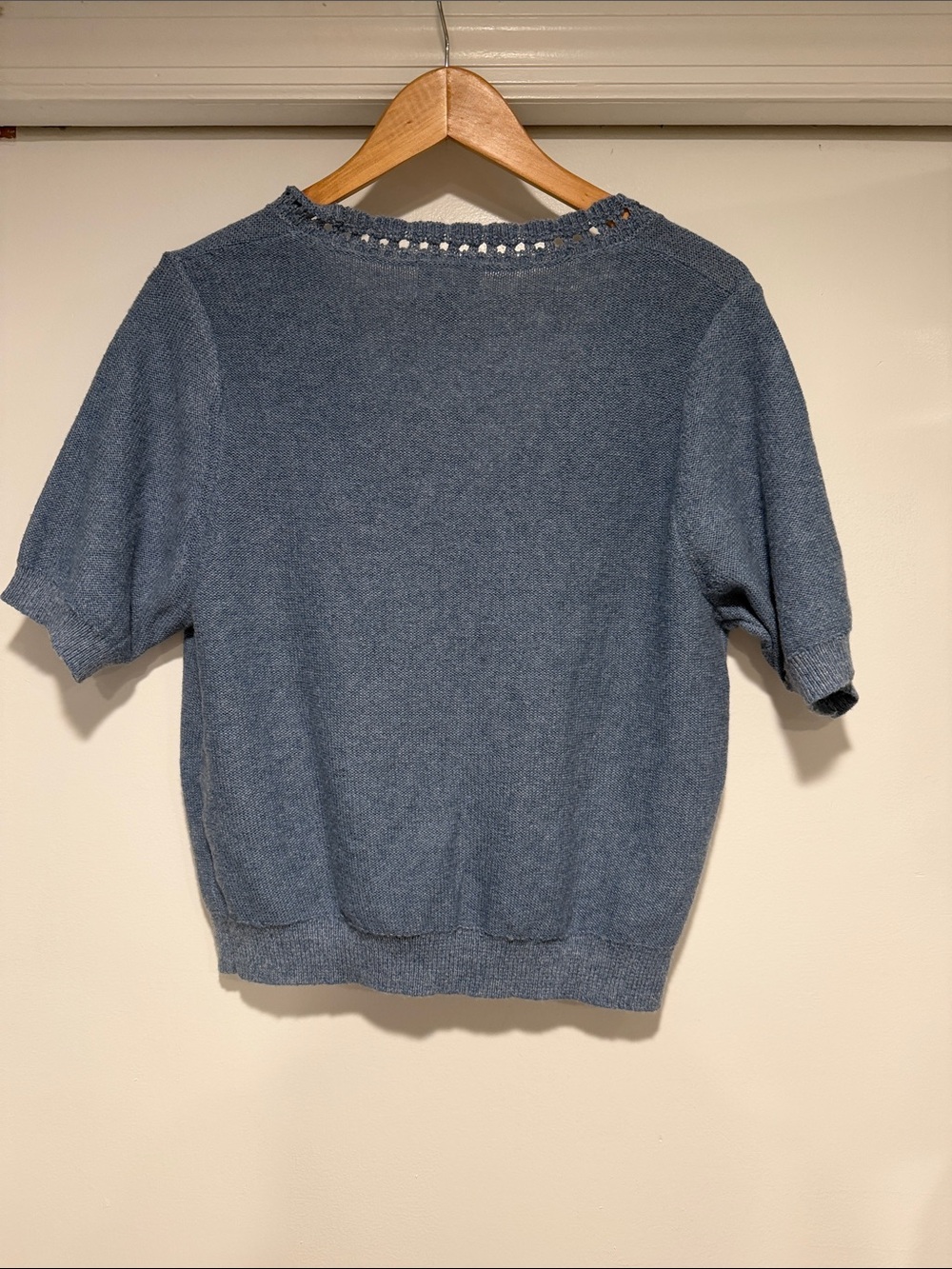 Universal thread women’s Dusty Blue Short-Sleeve V-Neck cardigan Large - Picture 3 of 4